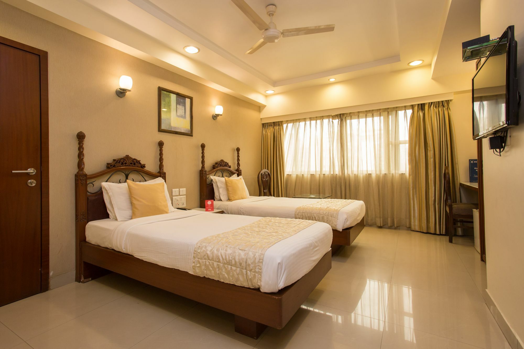 Oyo 10007 Hotel Grace Residency Мумбай Екстериор снимка